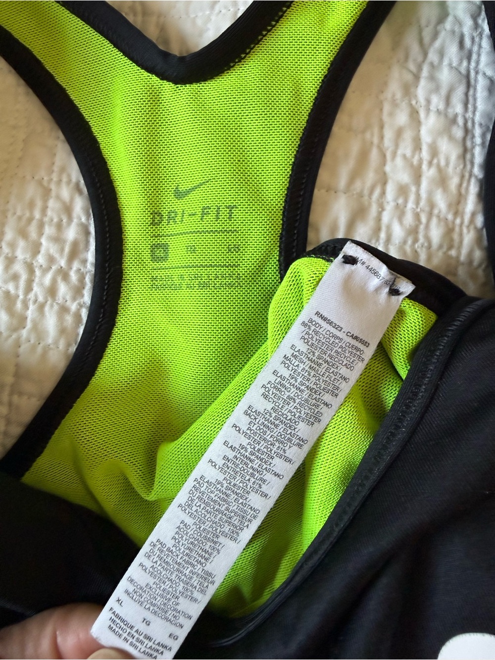5 XL sports bras, Nike and Under Armour - Picture 4 of 9